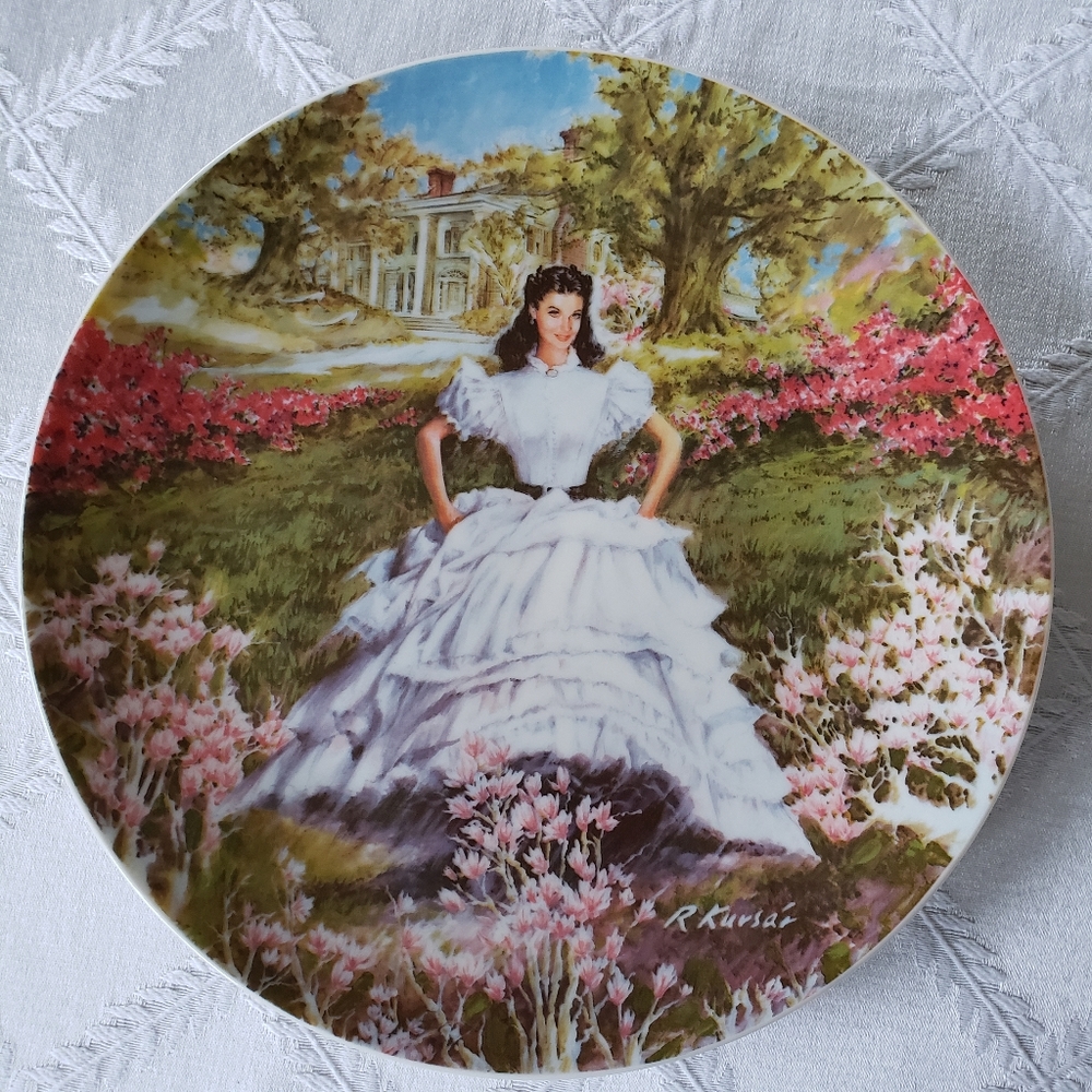 Gone With the Wind collector plate of by artist Raymond Kursàr.
